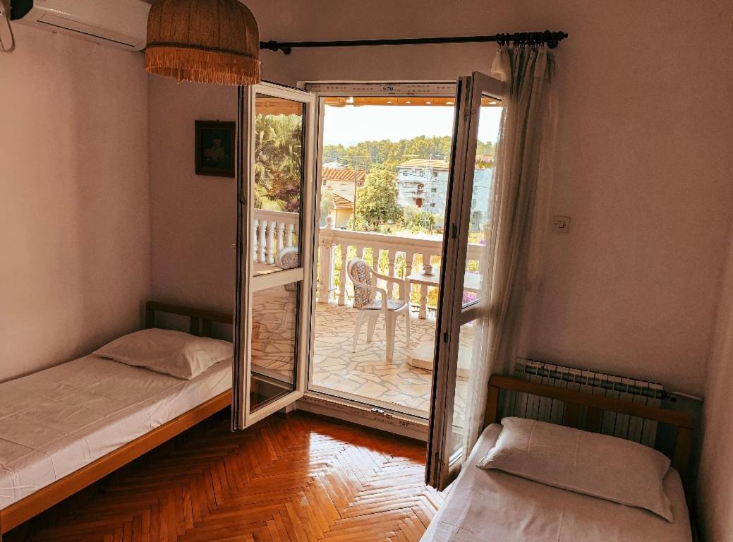 Peaceful, Cosy Tivat Guesthouse Экстерьер фото
