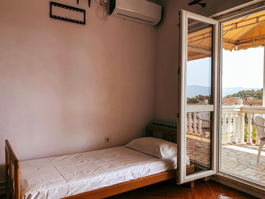 Peaceful, Cosy Tivat Guesthouse Экстерьер фото