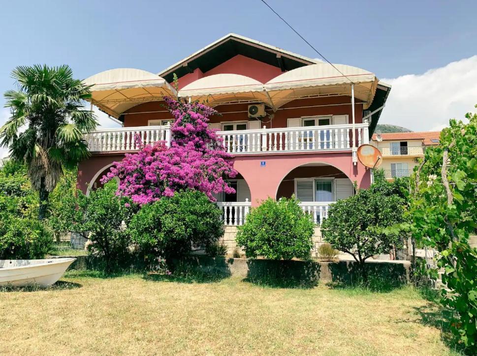 Peaceful, Cosy Tivat Guesthouse Экстерьер фото