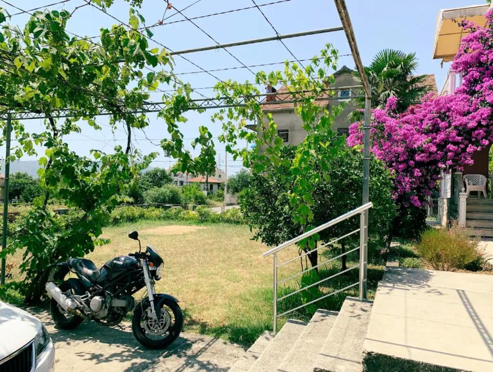 Peaceful, Cosy Tivat Guesthouse Экстерьер фото
